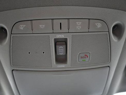 Used 2023 Nissan Maxima SL image 34