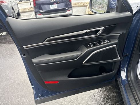 New 2025 Kia Telluride S image 24