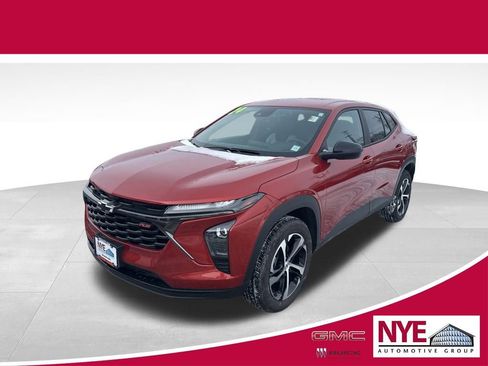 Used 2024 Chevrolet Trax RS image 1