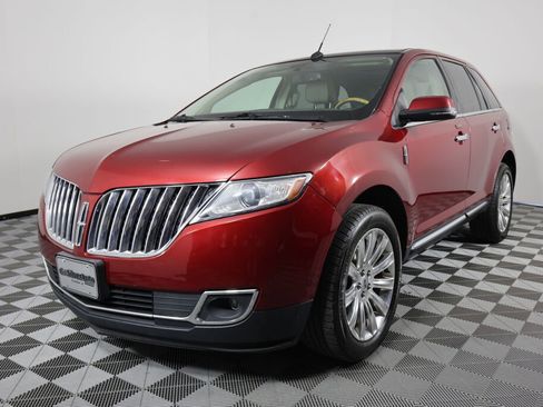 Used 2014 Lincoln MKX AWD w/ Equipment Group 102A image 5