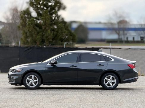 Used 2017 Chevrolet Malibu LS image 8