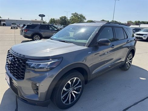 New 2026 Ford Explorer ST-Line AWD/4WD image 4
