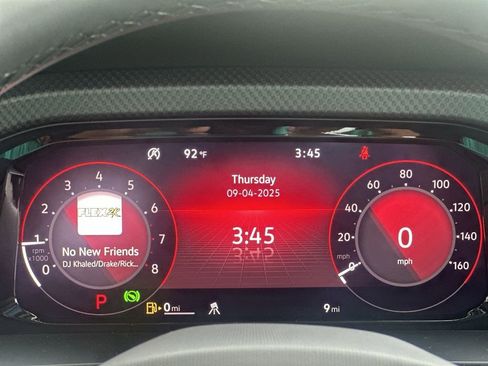 New 2025 Volkswagen Atlas Peak Edition SE image 15