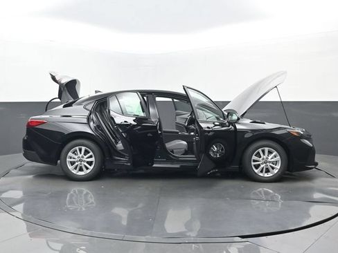 New 2026 Toyota Camry LE FWD image 31
