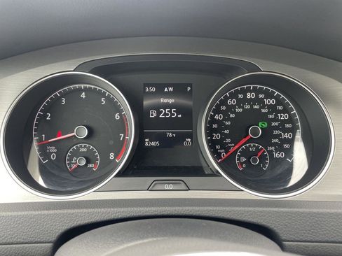 Used 2016 Volkswagen Golf S FWD image 2