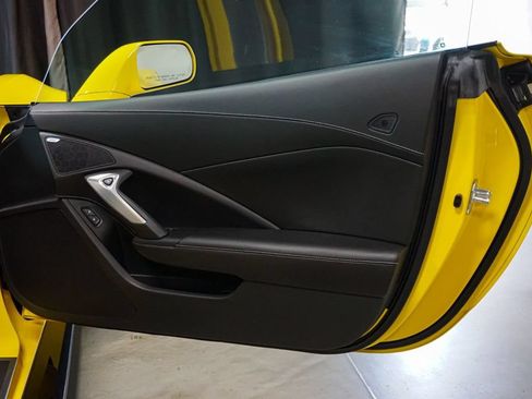 Used 2017 Chevrolet Corvette Z06 RWD image 38