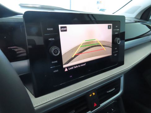 New 2025 Volkswagen Taos SE image 19