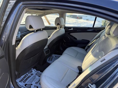 Used 2014 Kia Cadenza Limited image 18