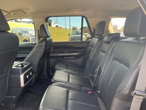 Certified 2024 Ford Expedition XLT image 25