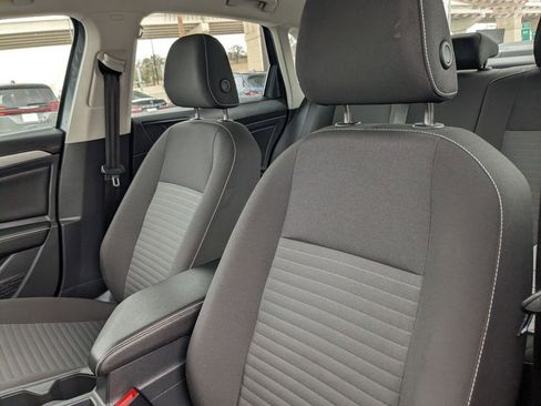 Used 2025 Volkswagen Jetta S image 13