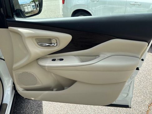 Used 2019 Nissan Murano Platinum w/ Cargo Package image 43