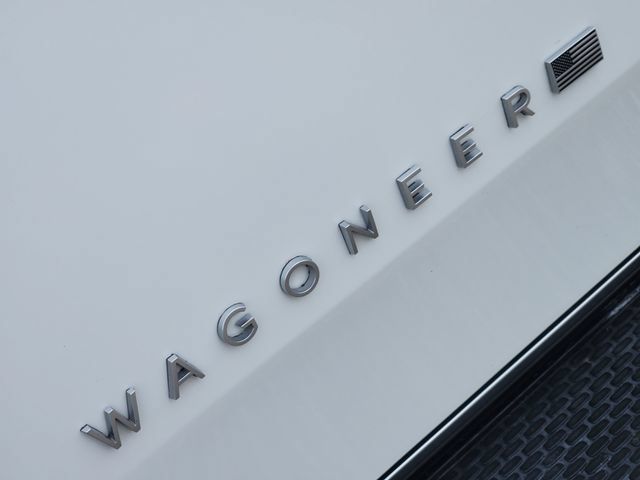 Used 2024 Jeep Wagoneer Series II AWD/4WD image 9