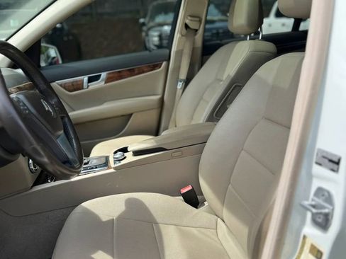 Used 2012 Mercedes-Benz C 250 Sedan image 9