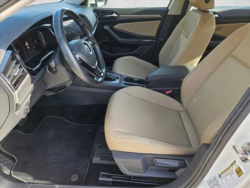 Used 2019 Volkswagen Jetta SEL w/ Cold Weather Package image 15