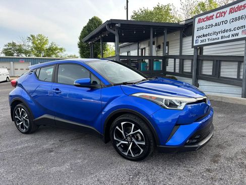 Used 2018 Toyota C-HR XLE image 1