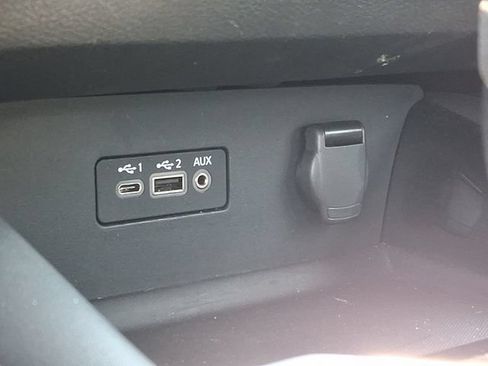 Used 2023 Nissan Altima 2.5 SV FWD image 23