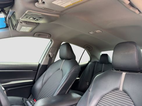Used 2019 Toyota Camry SE FWD image 23