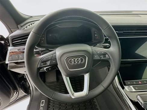 Used 2025 Audi Q8 Premium Plus image 12