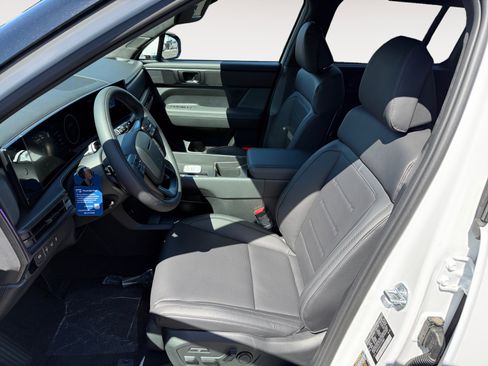 New 2026 Hyundai Santa Fe Calligraphy AWD/4WD image 10