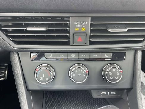 Certified 2024 Volkswagen Jetta Sport FWD image 27