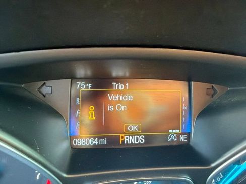 Used 2018 Ford Escape SE w/ Ford Safe & Smart Package AWD/4WD image 16