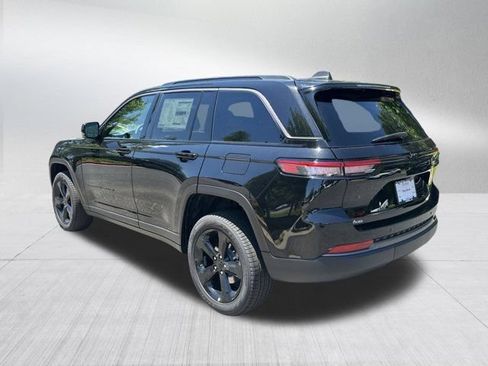 New 2026 Jeep Grand Cherokee Limited AWD/4WD image 7