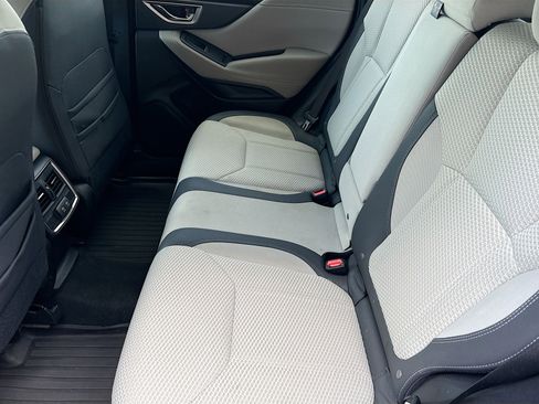 Used 2019 Subaru Forester Premium image 24