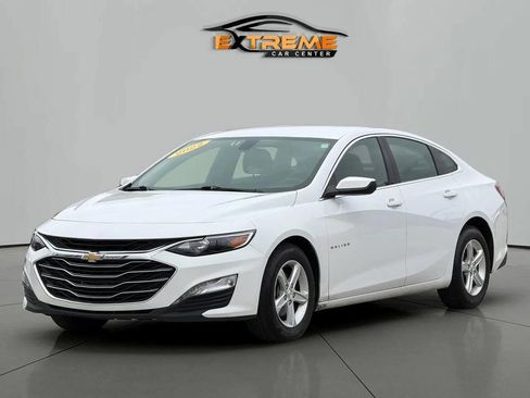 Used 2022 Chevrolet Malibu LT FWD image 1