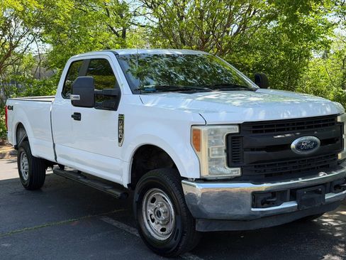 Used 2019 Ford F250 4x4 SuperCab Super Duty image 1
