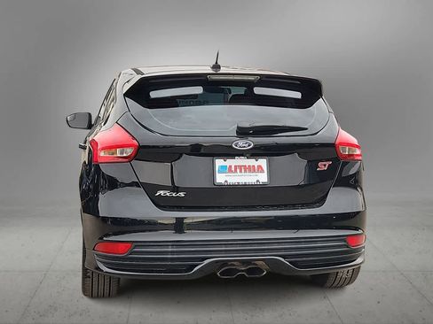 Used 2018 Ford Focus ST image 7