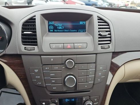 Used 2011 Buick Regal CXL image 16
