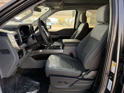New 2026 Ford F250 XLT w/ FX4 Off-Road Package image 13
