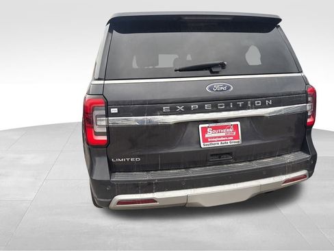 Used 2024 Ford Expedition Limited image 12