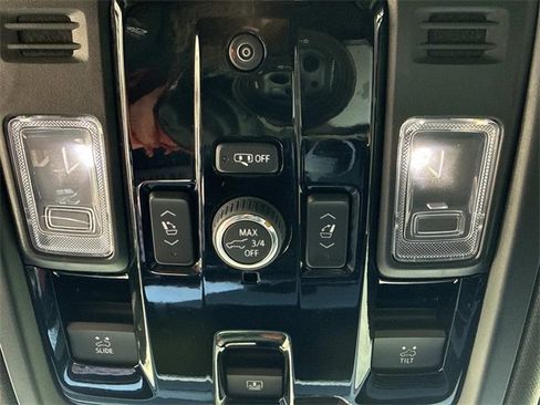 Used 2025 Cadillac Escalade Premium Luxury w/ Touring Package image 21