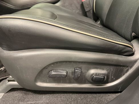Used 2020 INFINITI QX60 Luxe w/ Essential Package FWD image 7