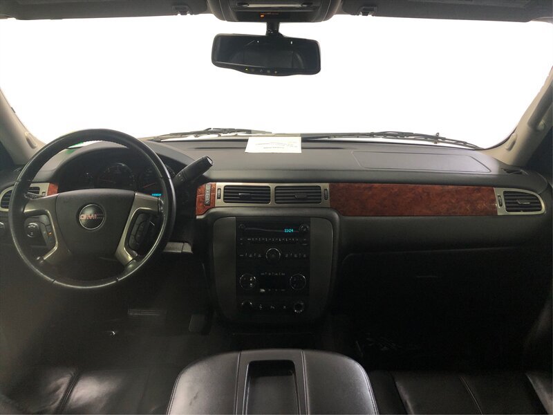 Used 2010 GMC Yukon SLT AWD/4WD image 23