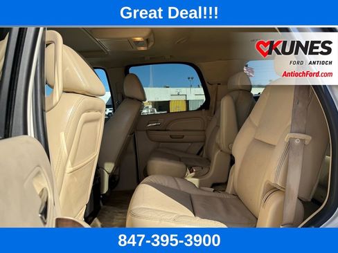 Used 2007 Cadillac Escalade AWD w/ Information Package image 28