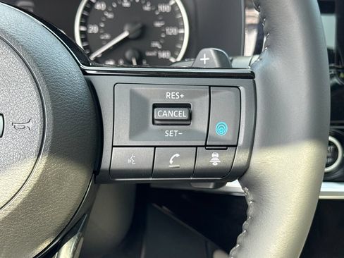 Used 2024 Nissan Pathfinder SL w/ SL Premium Package AWD/4WD image 25
