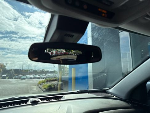 Used 2020 Chevrolet Equinox LT AWD/4WD image 28