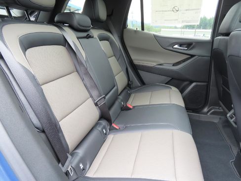 New 2025 Chevrolet Equinox LT w/ Convenience Package II image 38