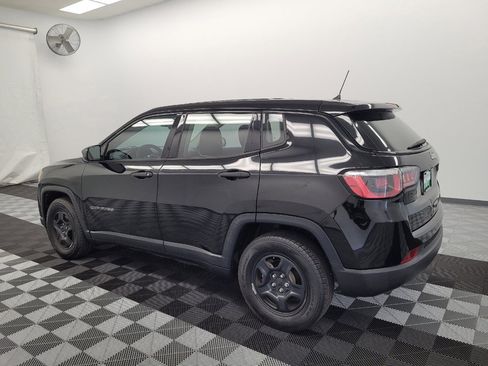 Used 2018 Jeep Compass Sport FWD image 3