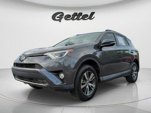 Used 2018 Toyota RAV4 XLE FWD image 1