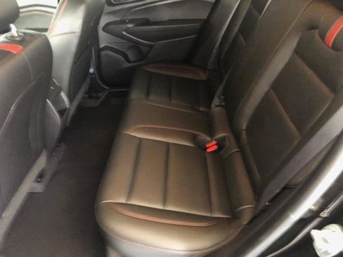 Used 2025 Chevrolet Trax RS w/ Sunroof Package FWD image 8