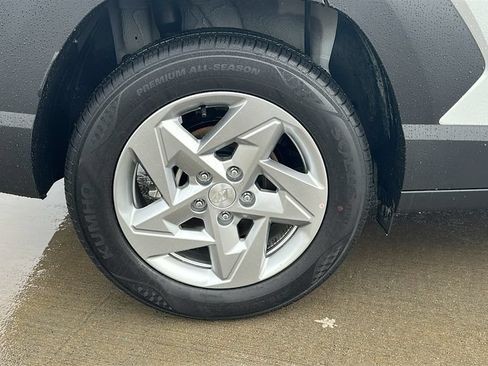 Used 2026 Hyundai Kona SE FWD image 16