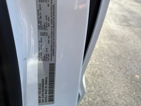 Used 2025 Chrysler Pacifica Select FWD image 24