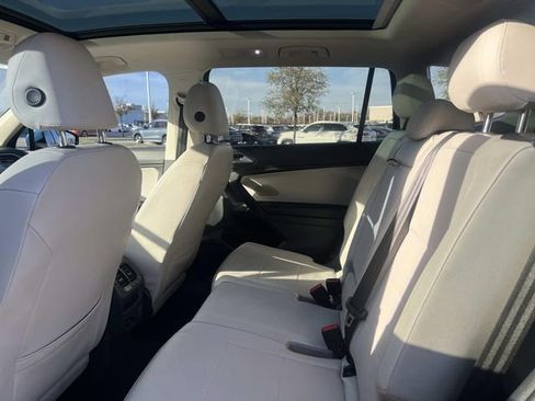 Used 2019 Volkswagen Tiguan SE w/ Panoramic Sunroof Package image 23