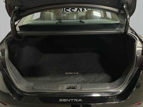 Used 2021 Nissan Sentra SR w/ SR Premium Package image 25