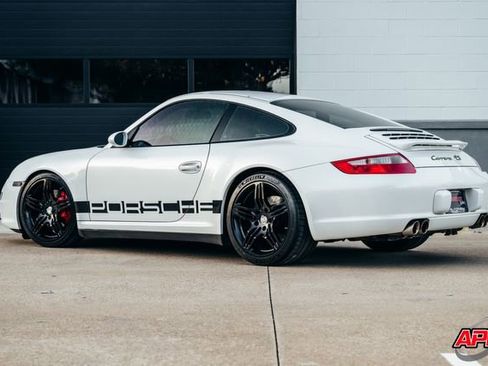 Used 2008 Porsche 911 Carrera 4S image 3