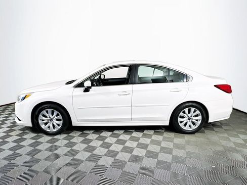 Used 2017 Subaru Legacy 2.5i Premium w/ Moonroof Package AWD/4WD image 4
