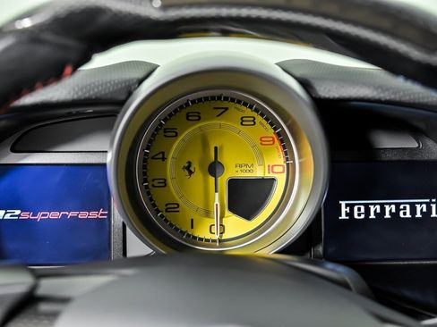Used 2019 Ferrari 812 Superfast RWD image 30